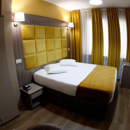 Hotel Midi-Zuid Saint-Gilles Zewnętrze zdjęcie