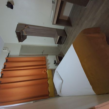 Hotel Midi-Zuid Saint-Gilles Zewnętrze zdjęcie