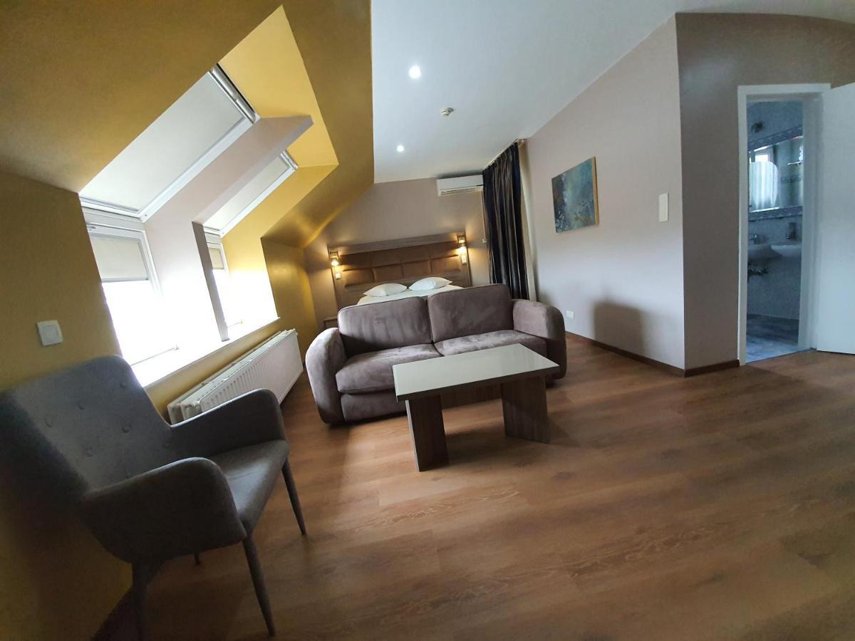 Hotel Midi-Zuid Saint-Gilles Zewnętrze zdjęcie