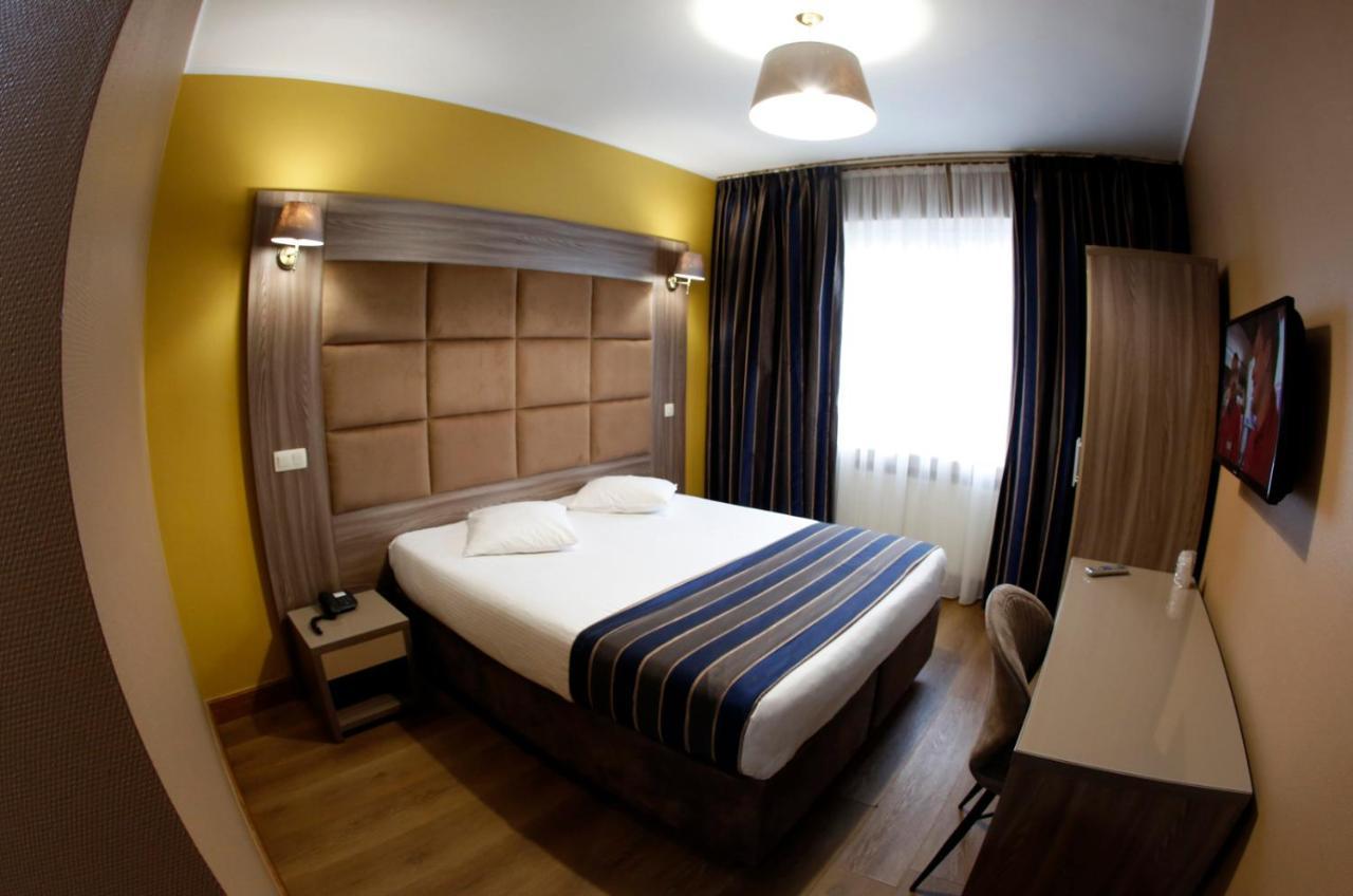 Hotel Midi-Zuid Saint-Gilles Zewnętrze zdjęcie