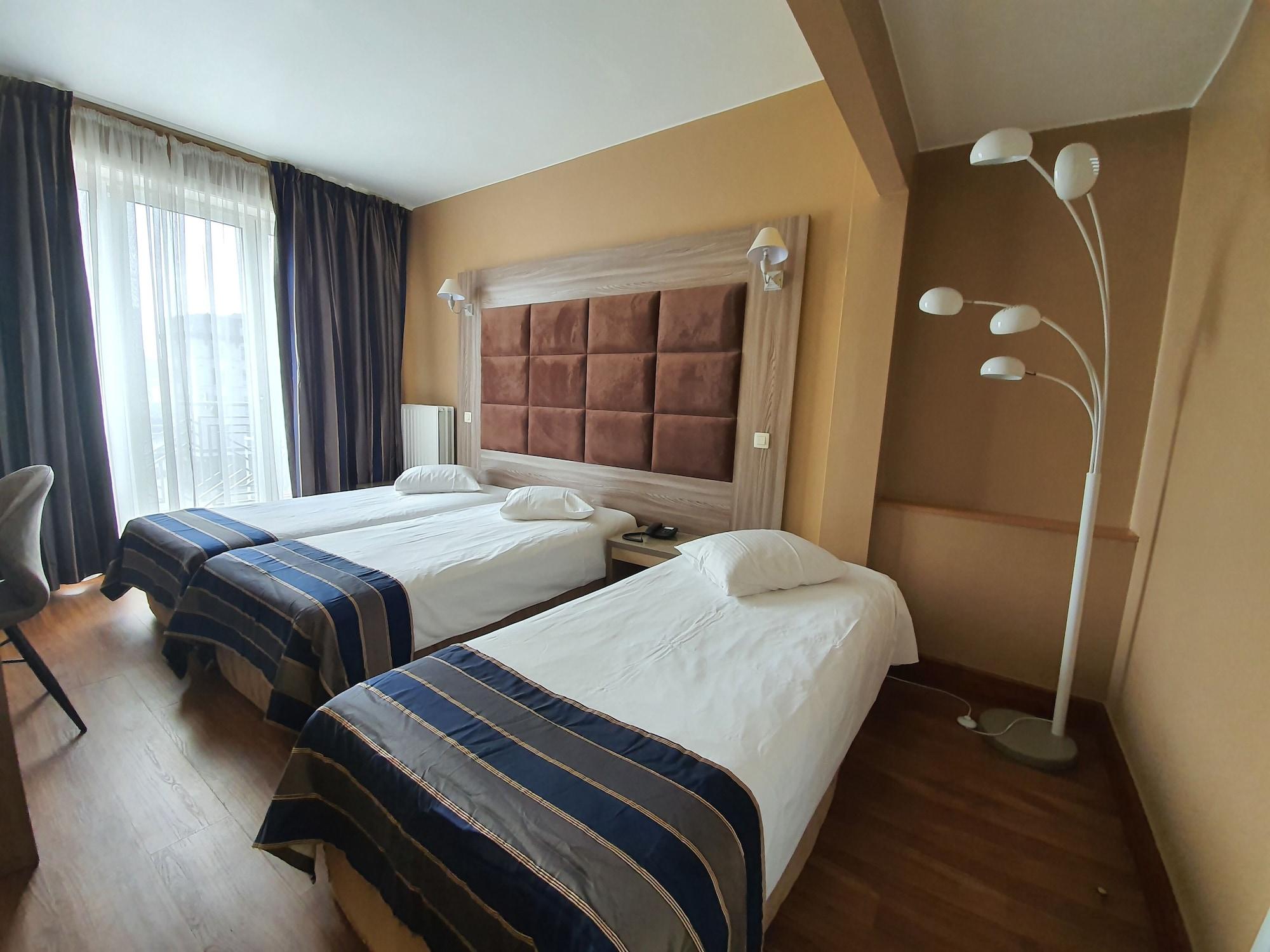 Hotel Midi-Zuid Saint-Gilles Zewnętrze zdjęcie