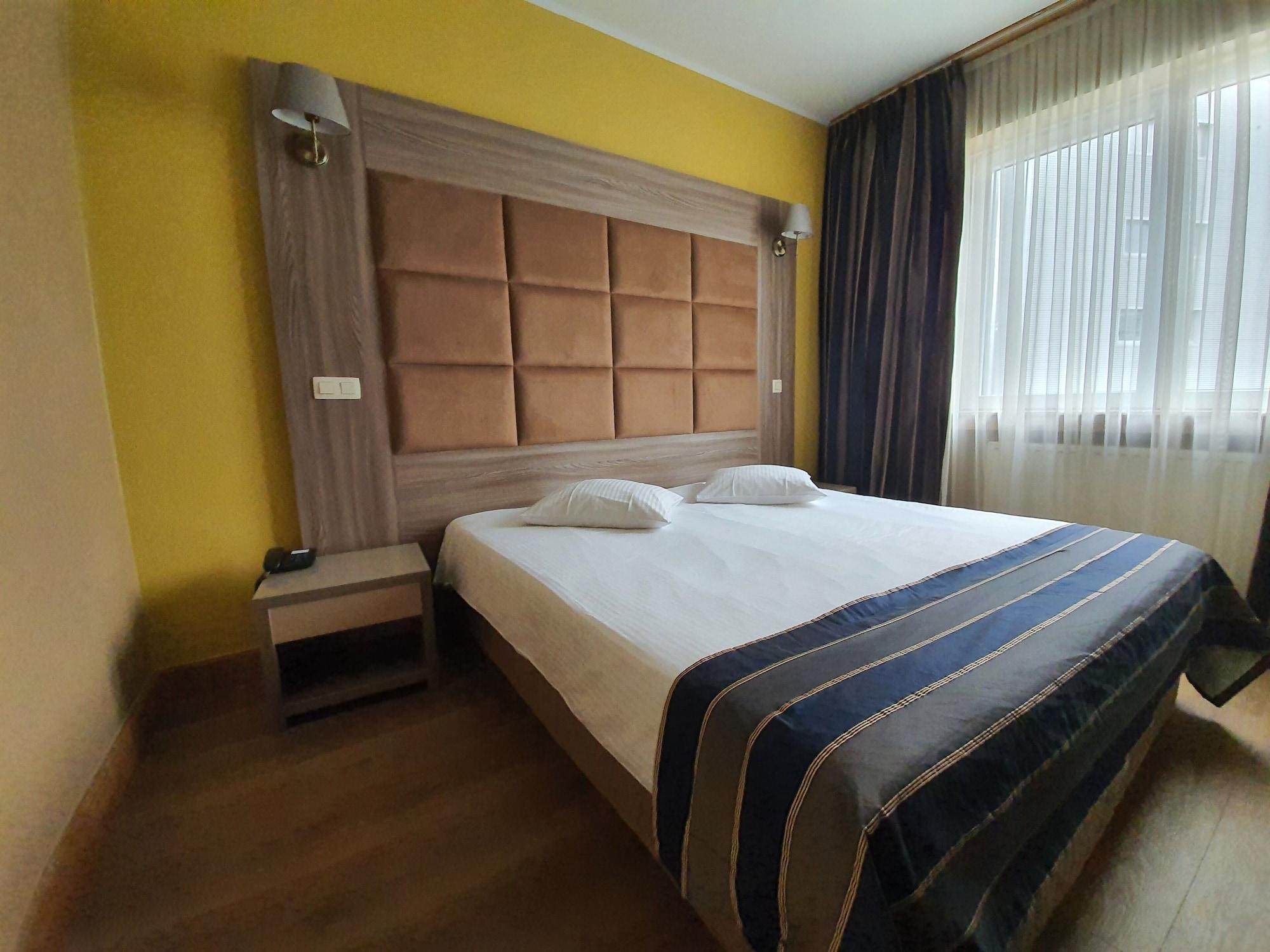 Hotel Midi-Zuid Saint-Gilles Zewnętrze zdjęcie