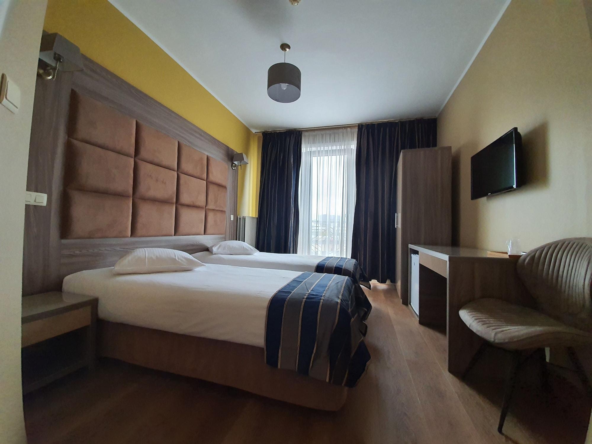 Hotel Midi-Zuid Saint-Gilles Zewnętrze zdjęcie