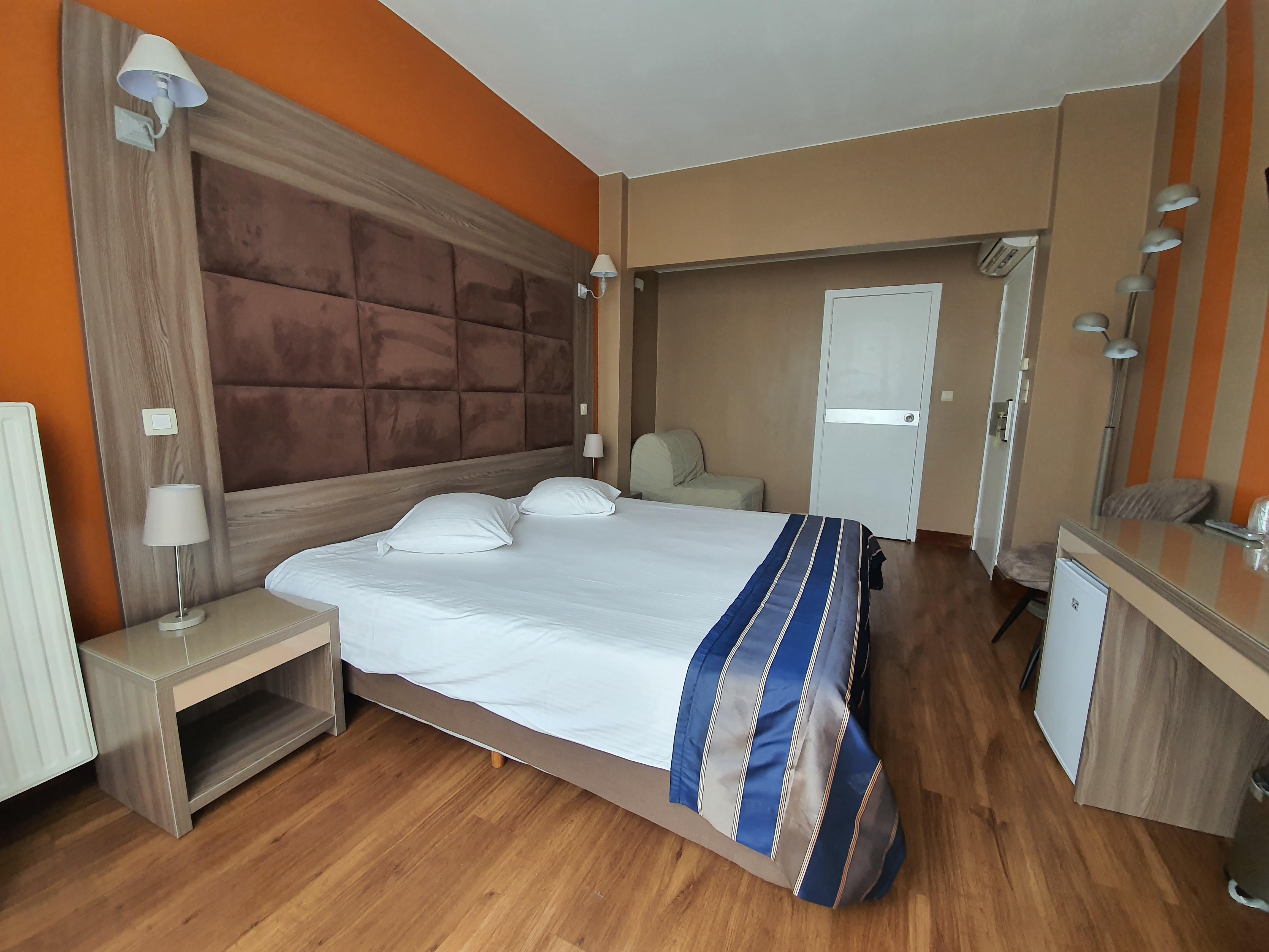 Hotel Midi-Zuid Saint-Gilles Zewnętrze zdjęcie