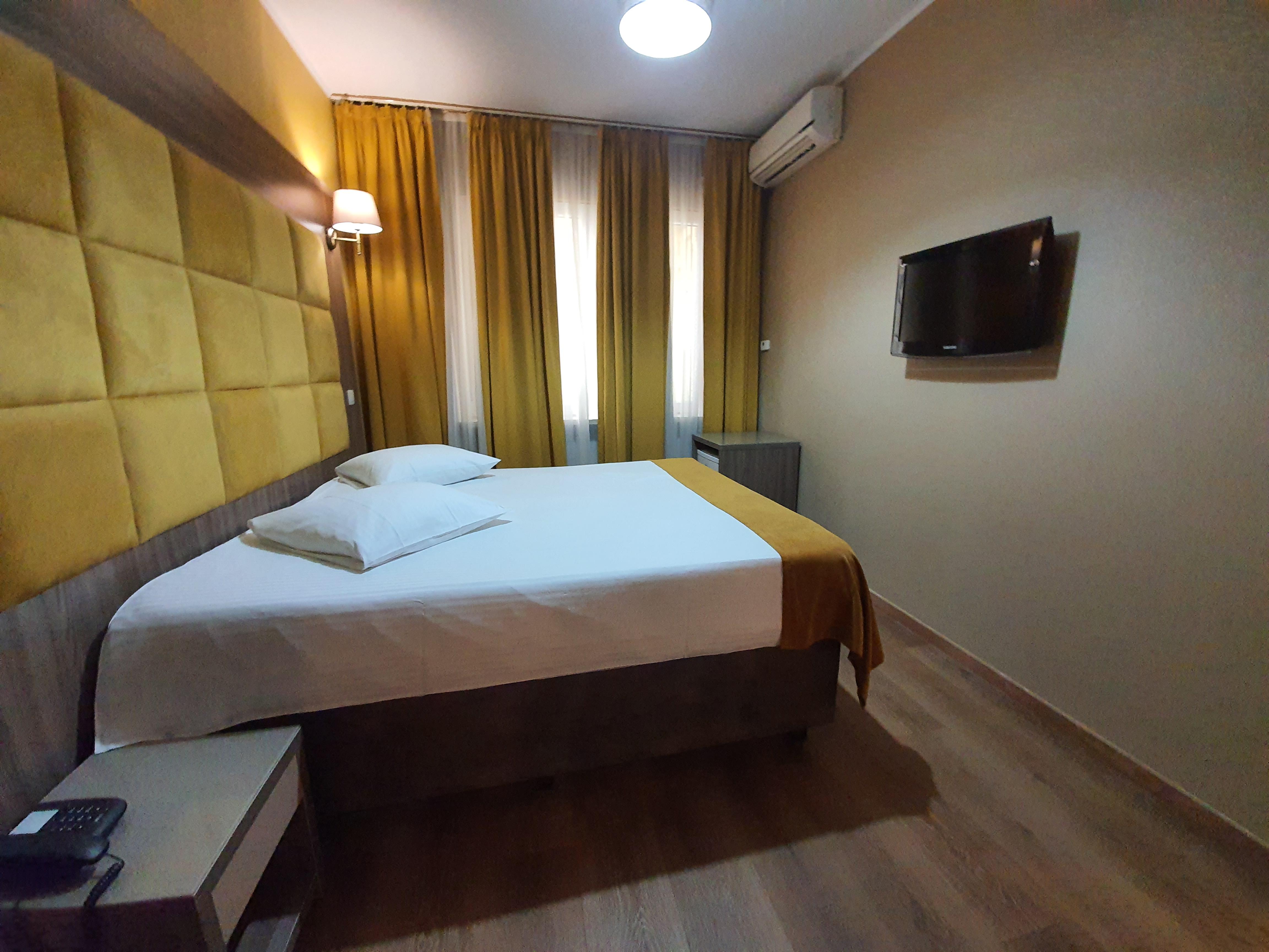 Hotel Midi-Zuid Saint-Gilles Zewnętrze zdjęcie