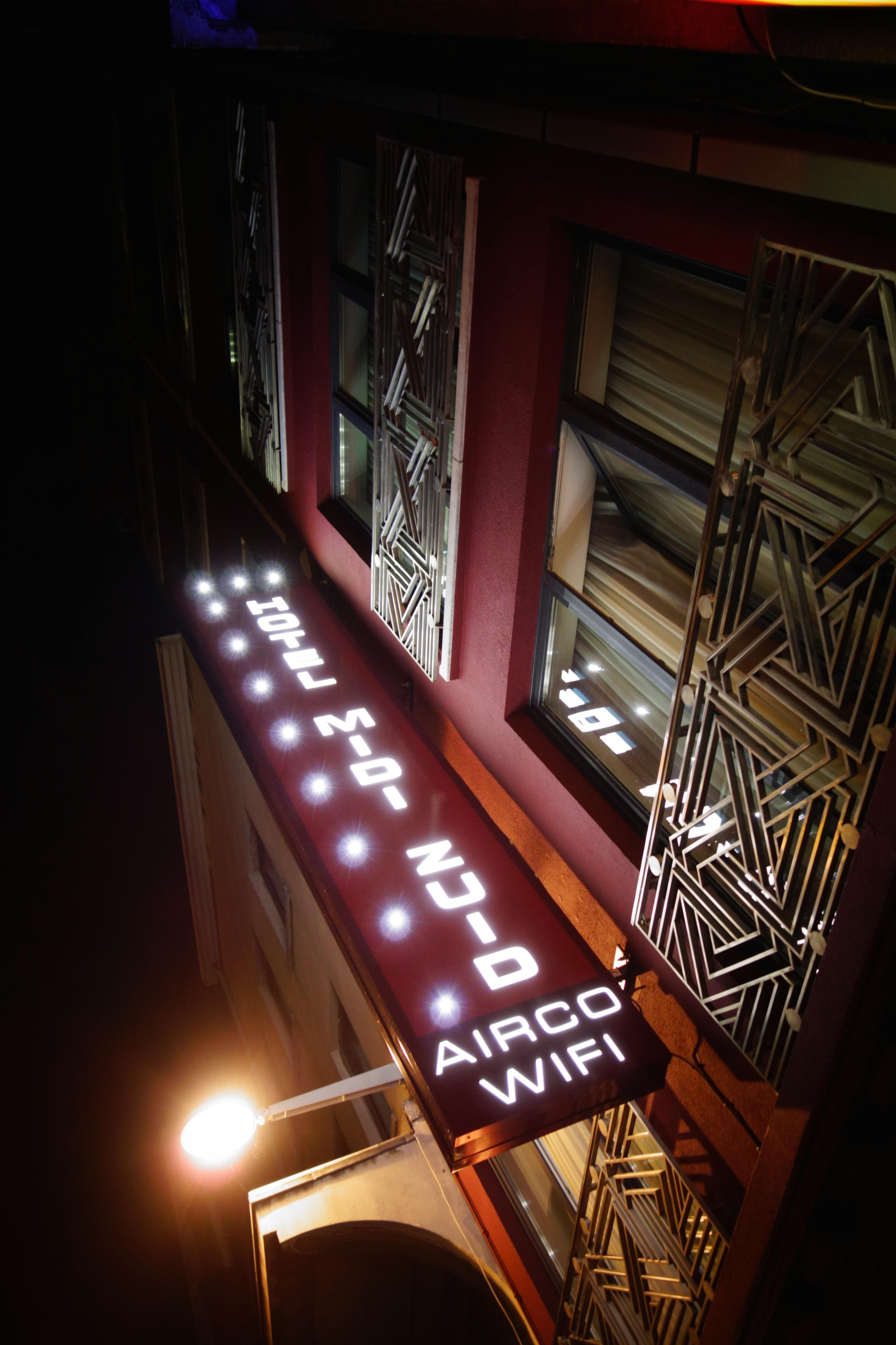 Hotel Midi-Zuid Saint-Gilles Zewnętrze zdjęcie